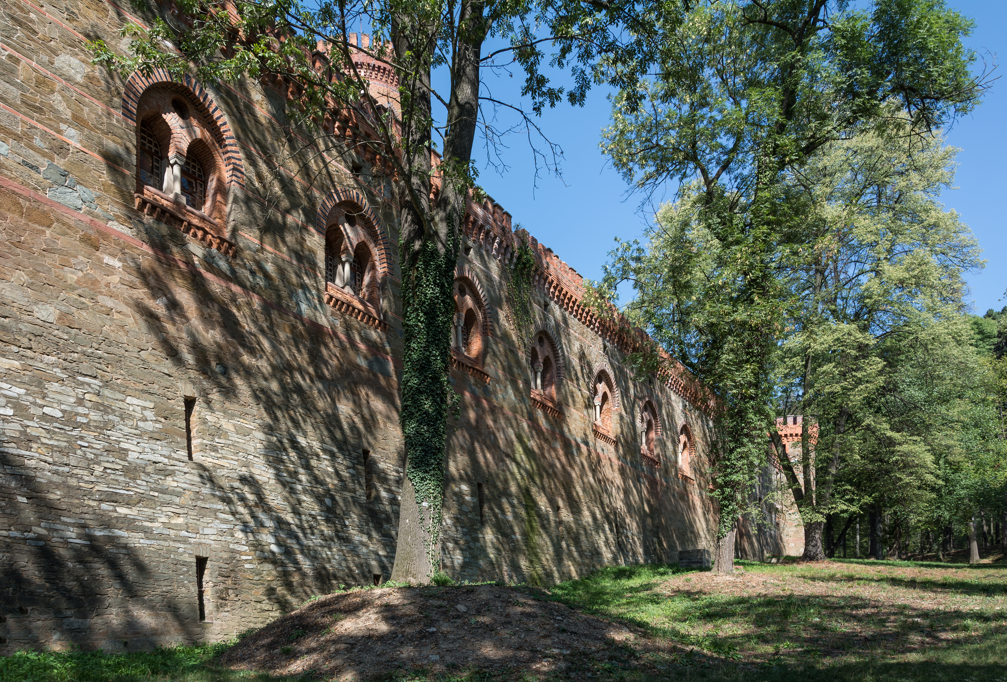 2016 Pałac w Kamieńcu Ząbkowickim, park 2