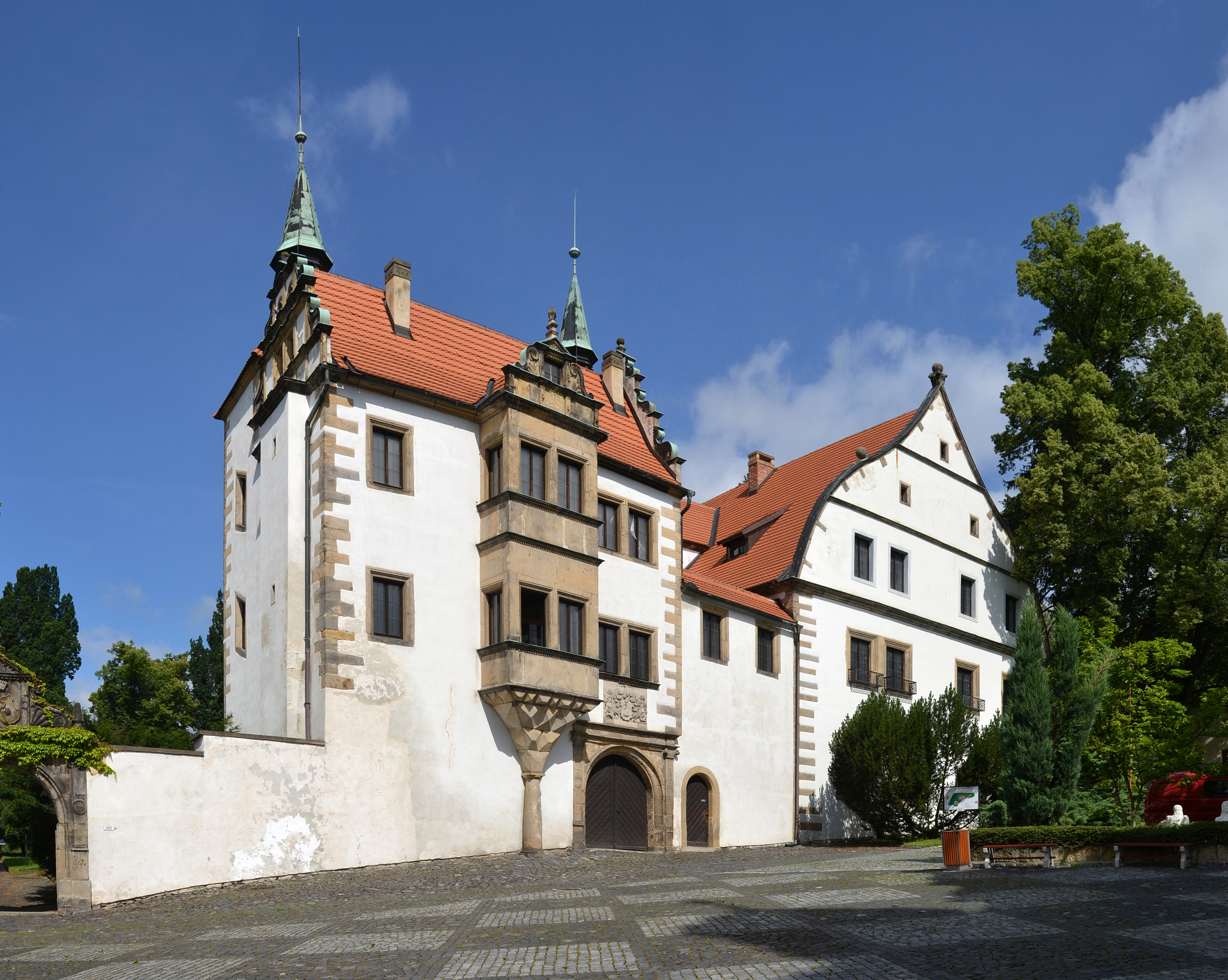 Benešov nad Ploučnicí (Beneschau) - Schloss