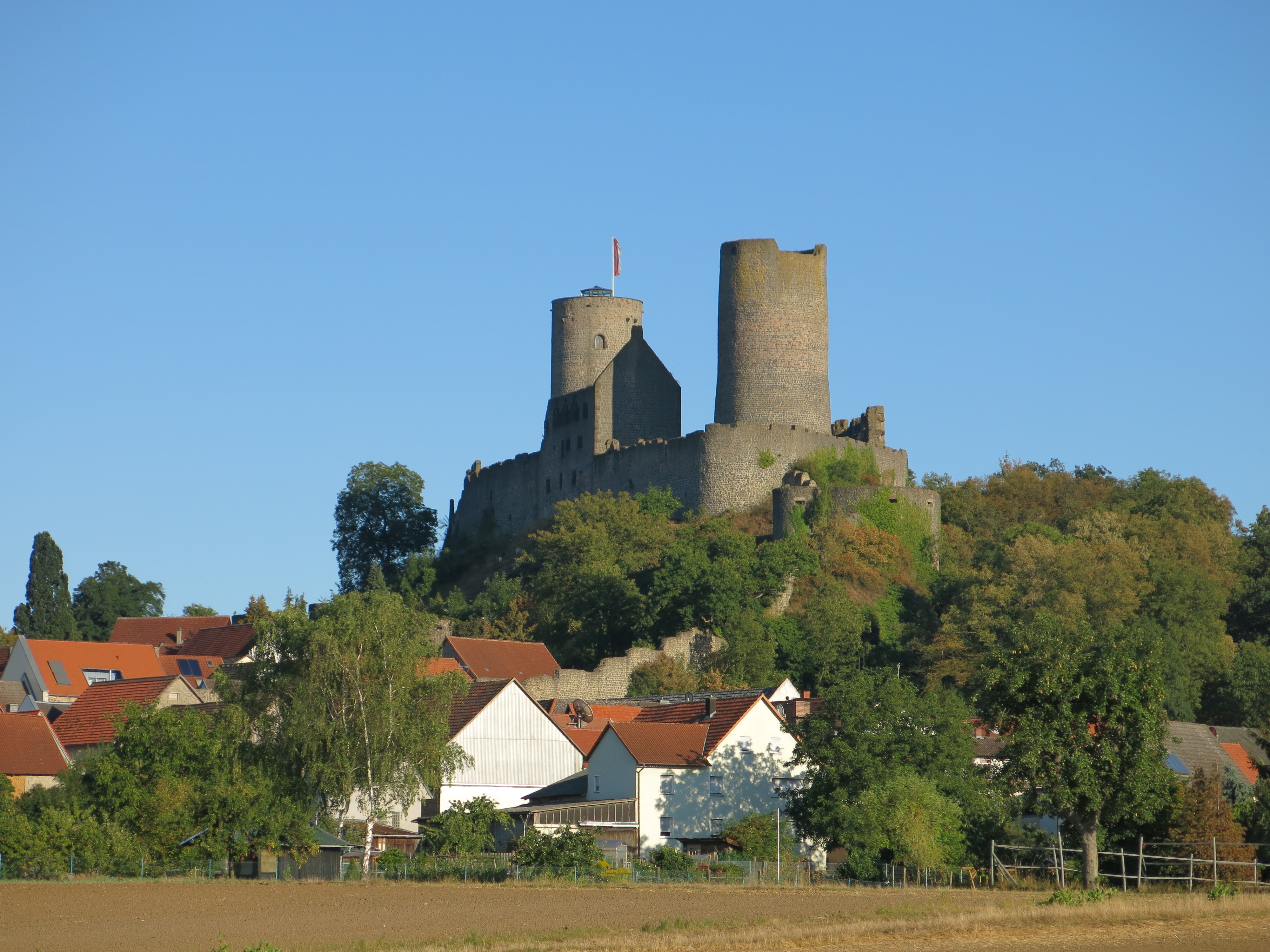 Burg Münzenberg (Nordwestansicht)