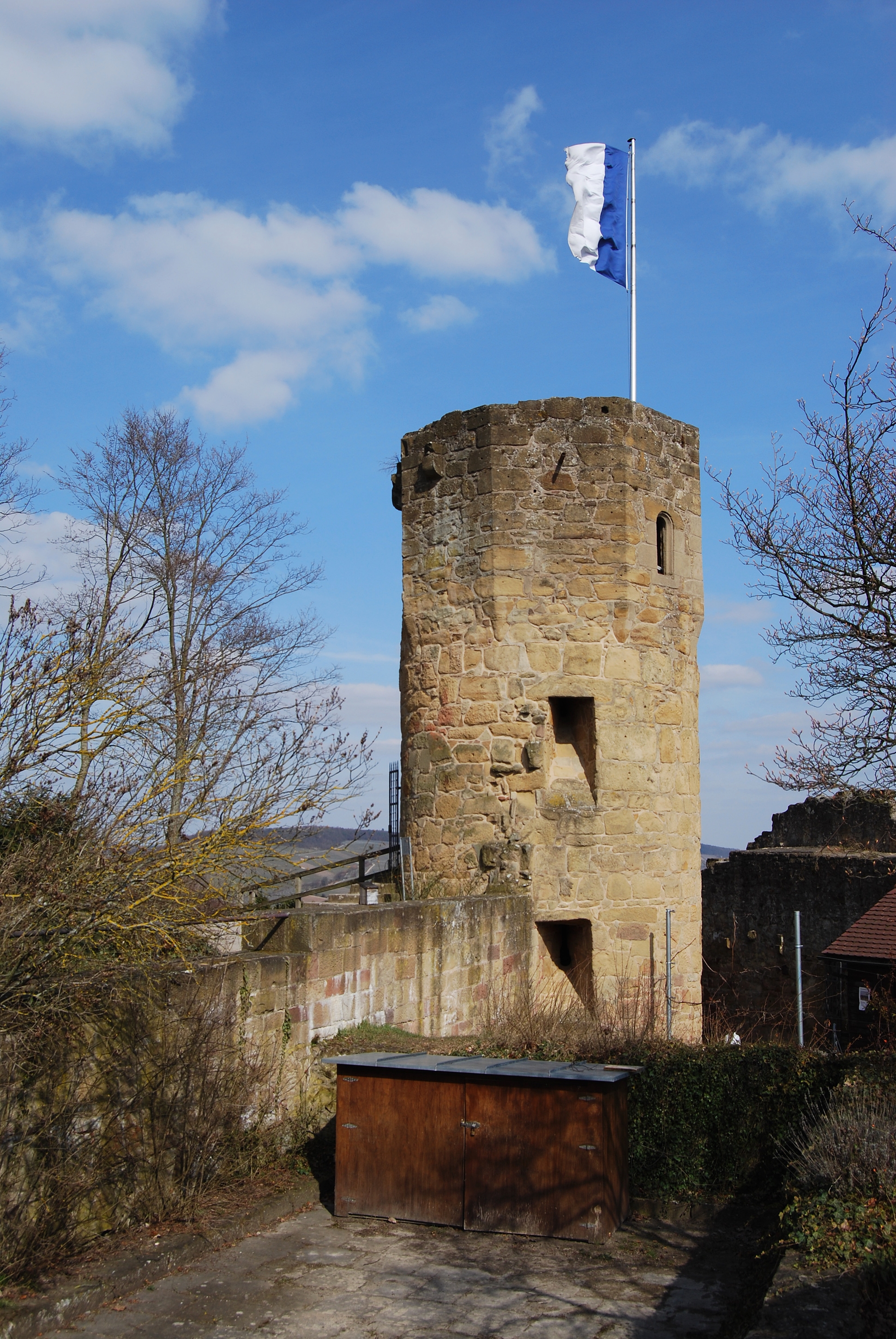 Burg Weibertreu Turm 2013