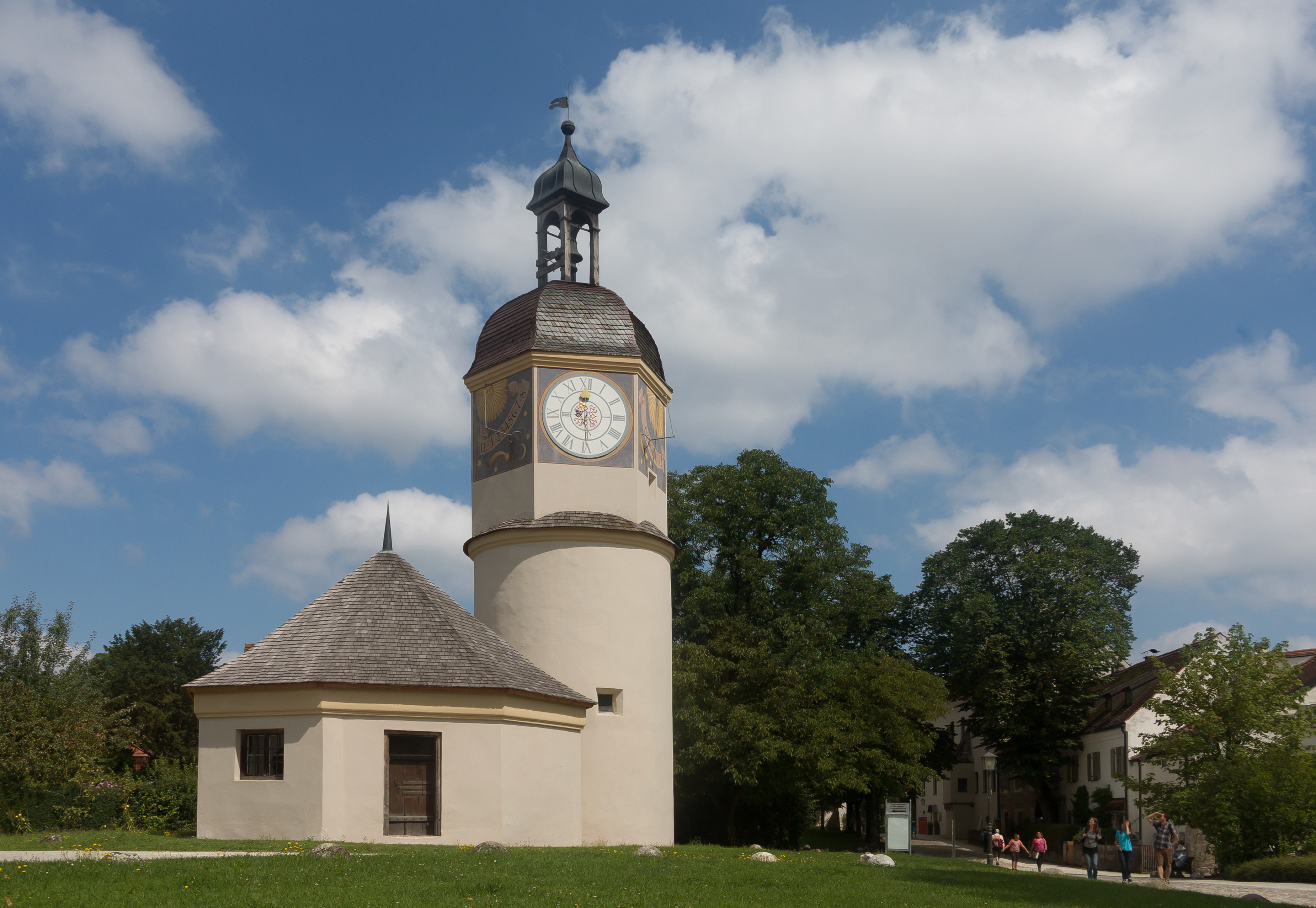 Burghausen, Uhrturm mit Brunnenhaus DmD-1-71-112-53 foto5 2017-08-07 11.52
