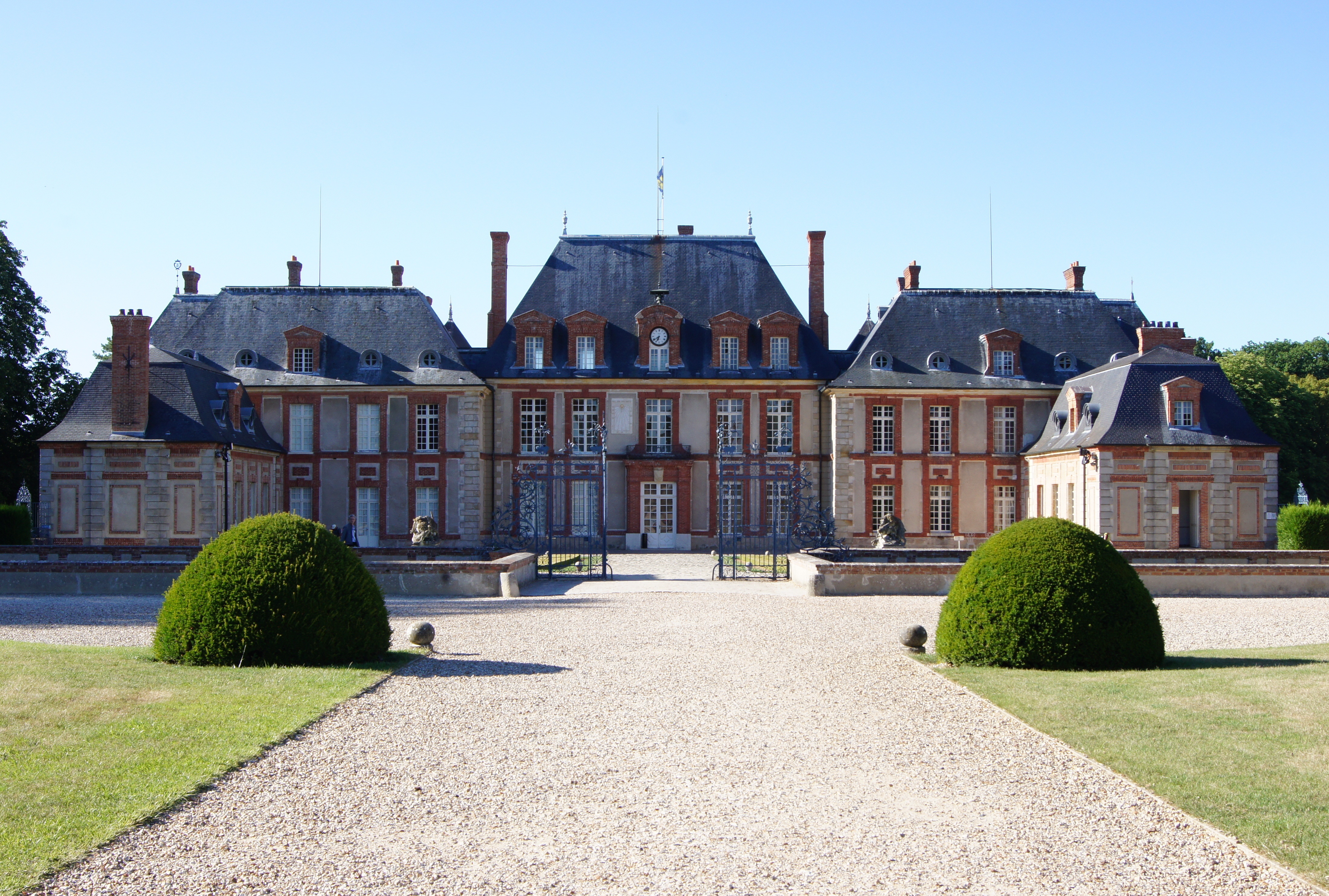 Chateau de Breteuil sud