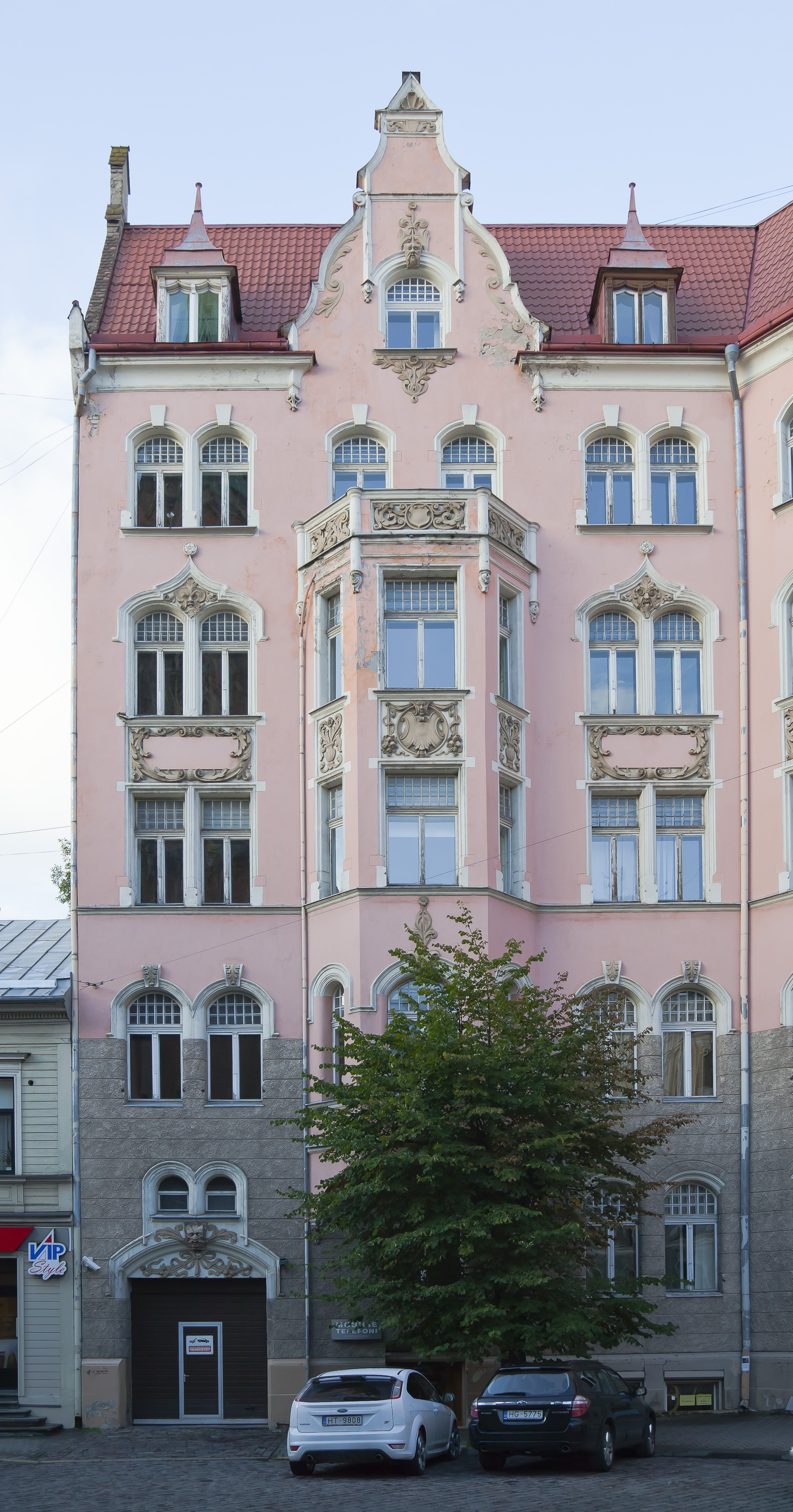 Edificio en Gertrudes iela, Riga, Letonia, 2012-08-07, DD 01