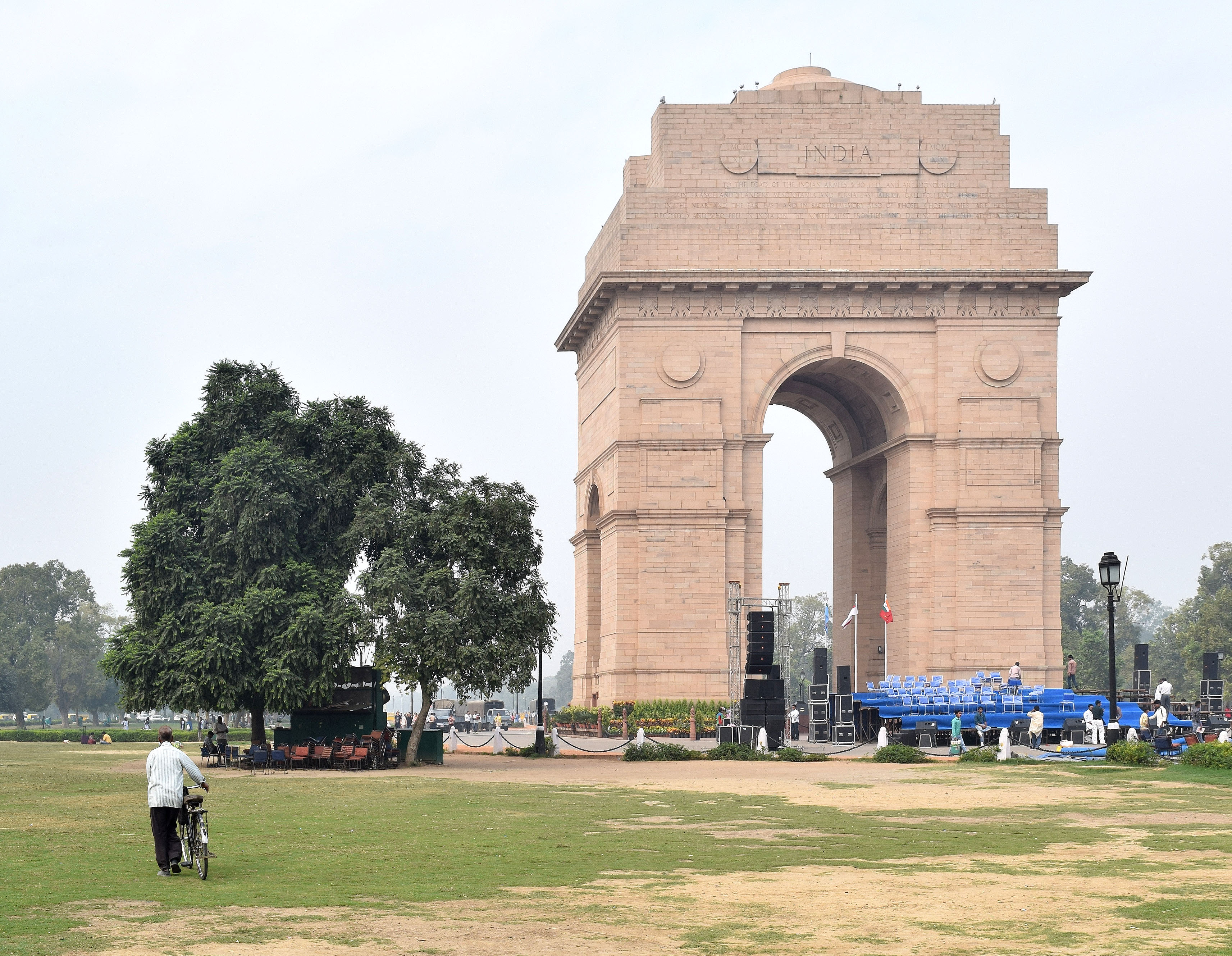India Gate, New Delhi from West
