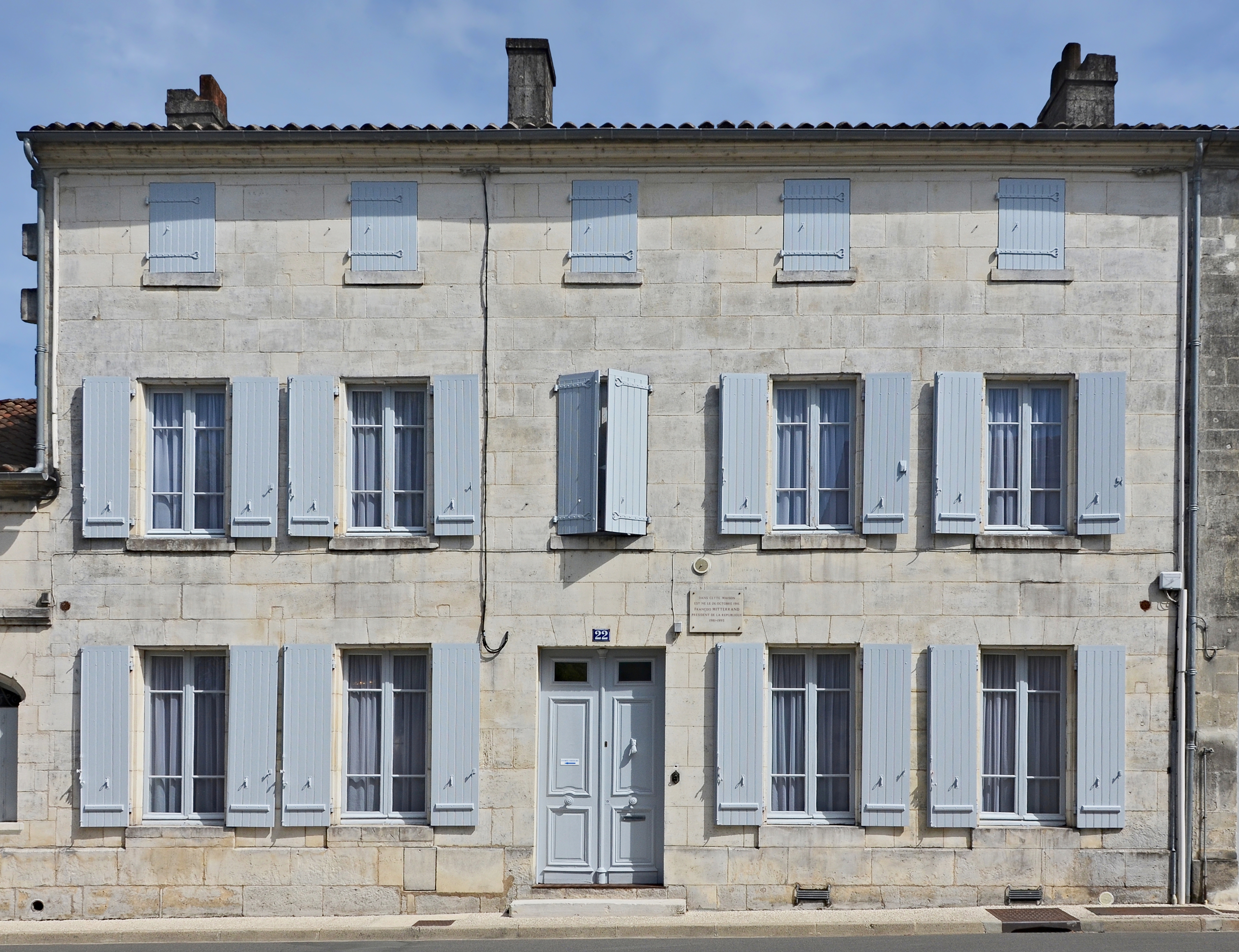 Jarnac 16 Maison Mitterrand façade 2014