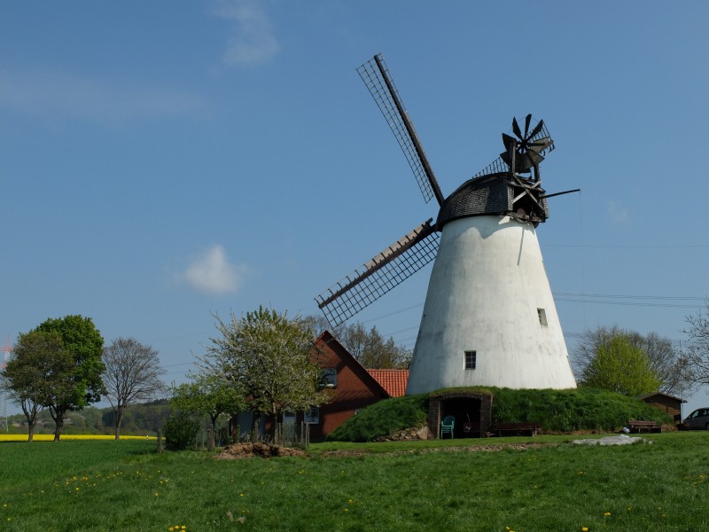 2014-04 Windmühle-Struckhof Schnathorst 01
