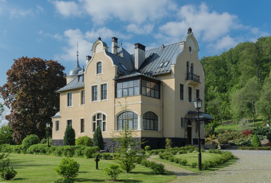 2015 Villa Elise w Stroniu Śląskim 01