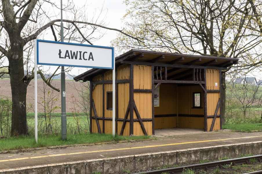 2017 Przystanek kolejowy w Ławicy 2