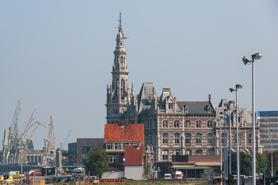 Antwerp Belgium Loodswezengebouw-01