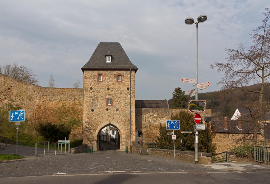 Bad Münstereifel, der Heisterbacher Tor foto9 2015-04-16 16.44