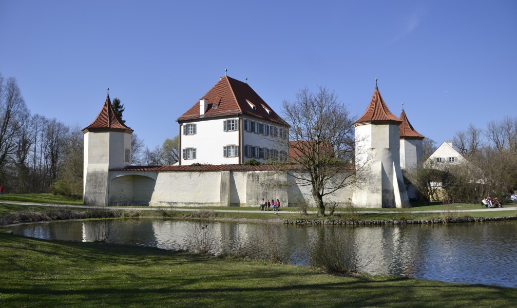 Blutenburg Castle in the West of Munich, 2014 (deux)