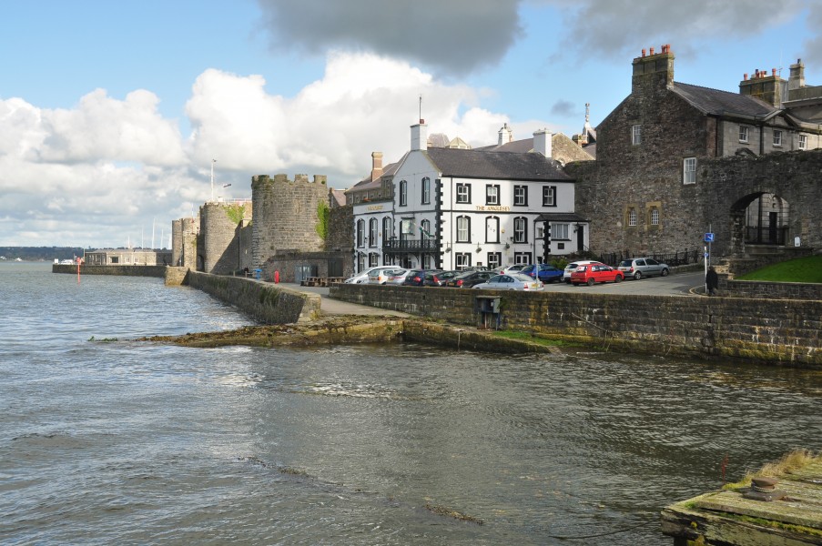 Caernarfon Town Walls (7344)