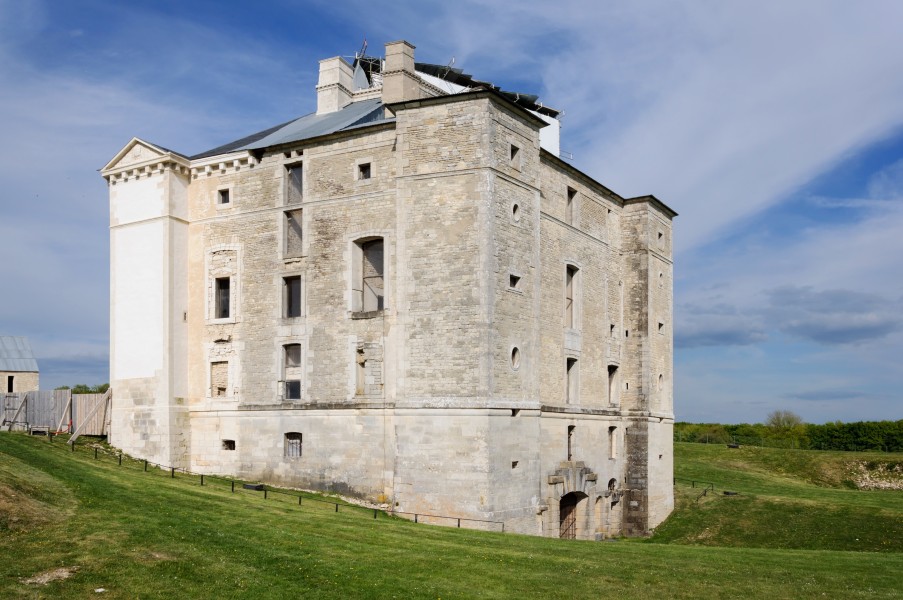 Chateau Maulnes Yonne