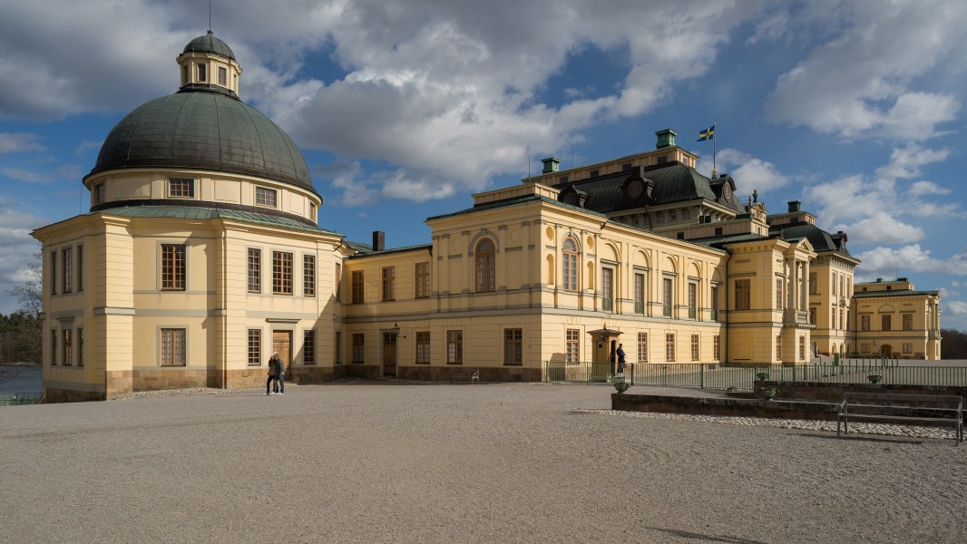 Drottningholm April 2015 05