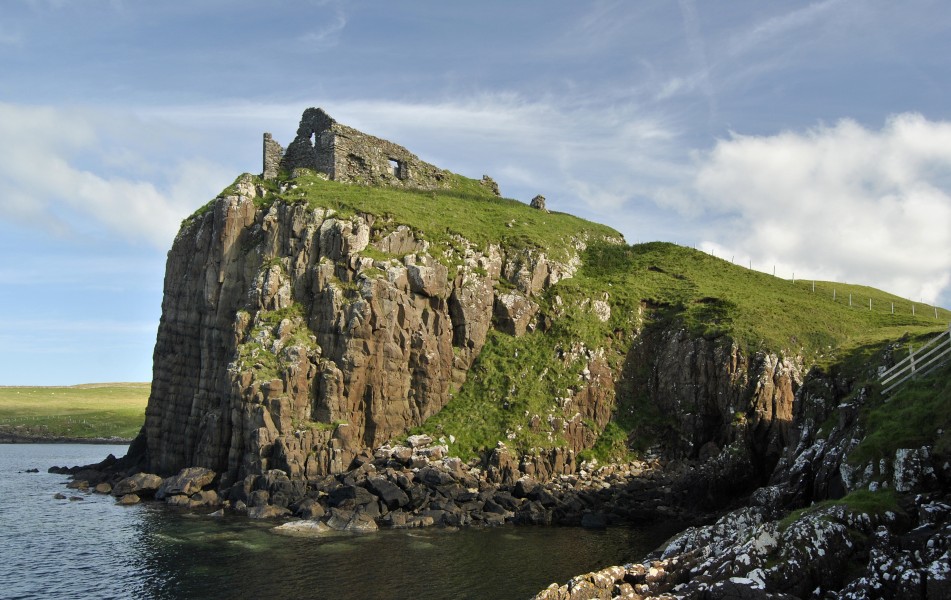 Duntulm Castle and cliff