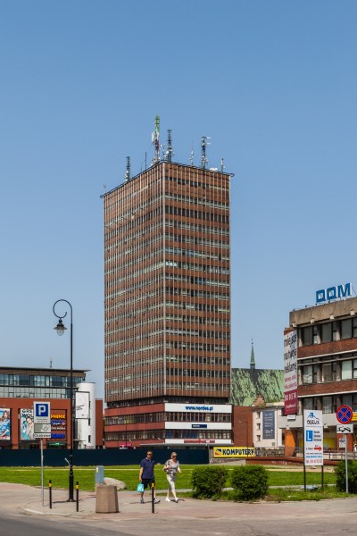 Edificio Comercial Organika, Gdansk, Polonia, 2013-05-20, DD 01