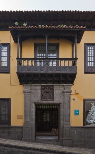 Edificio en calle Tomás Zerolo, 3, La Orotava, Tenerife, España, 2012-12-13, DD 03