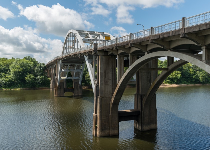 Edmund Pettus Bridge, Selma AL, North view 20160713 1