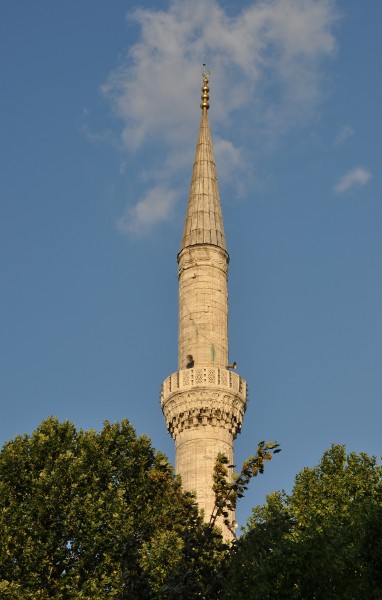 Exterior of Sultan Ahmed I Mosque in Istanbul, Turkey 001