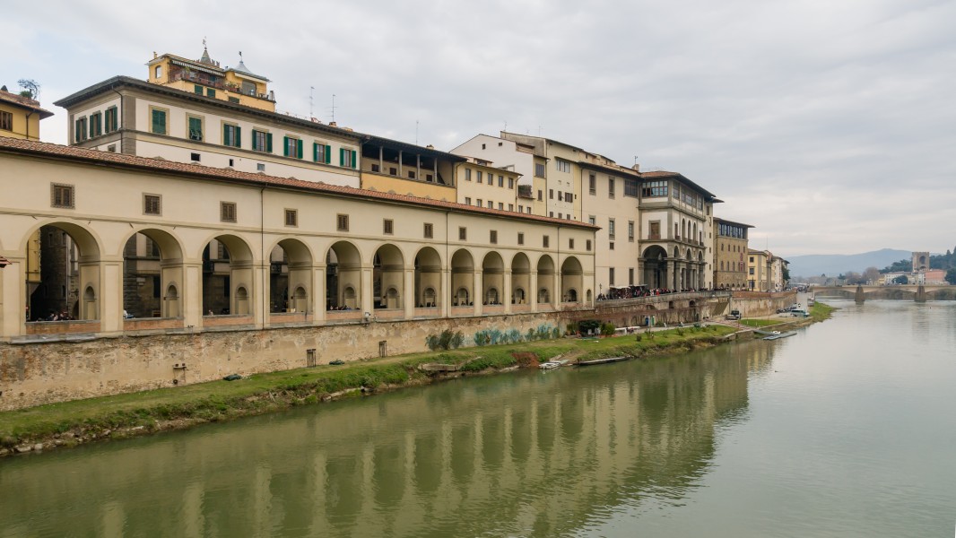 Florence Italy Houses-at-Arno-River-02