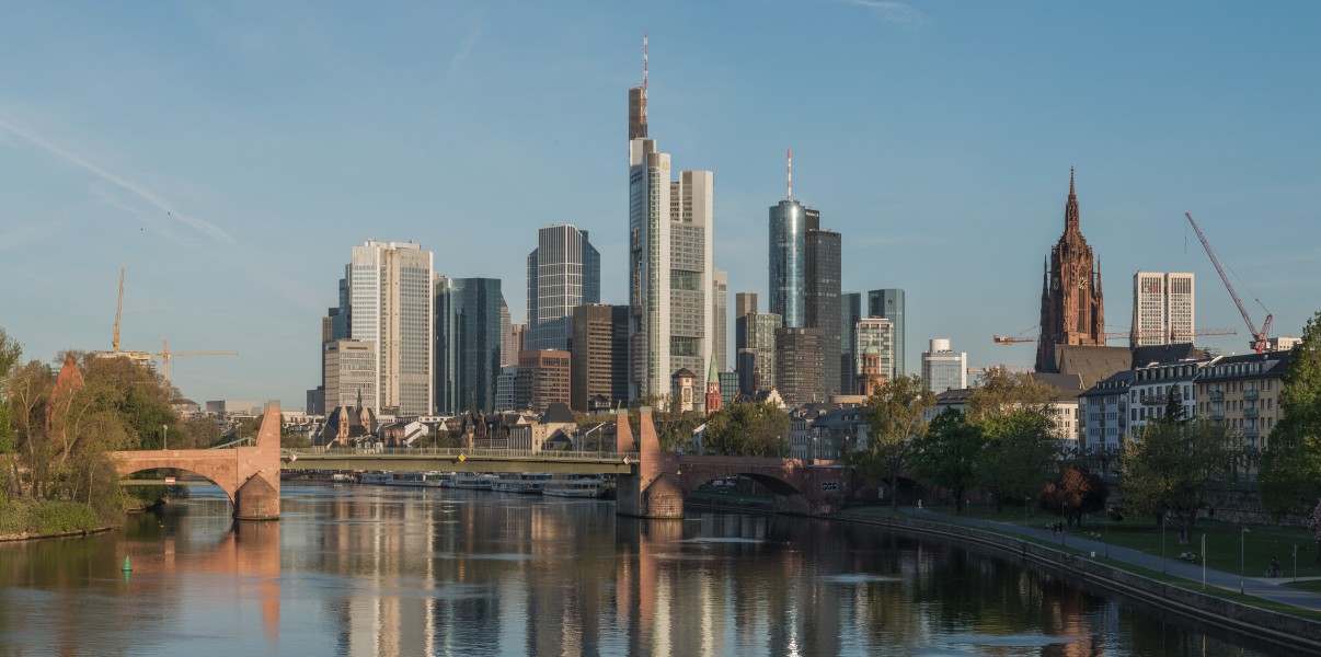 Frankfurt am Main Skyline from Ignatz Bubis Bridge