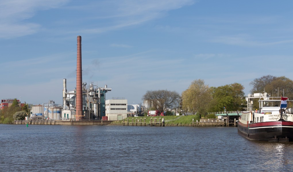 Gouda, bedrijf aan de Schielands Hoge Zeedijk foto6 2017-04-30 09.40