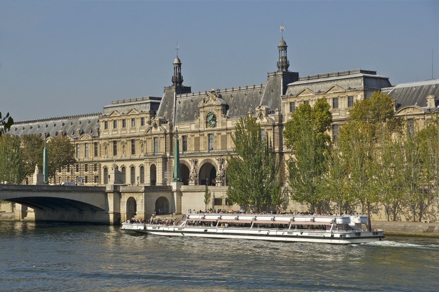 Guichets Louvre Bateau Mouche