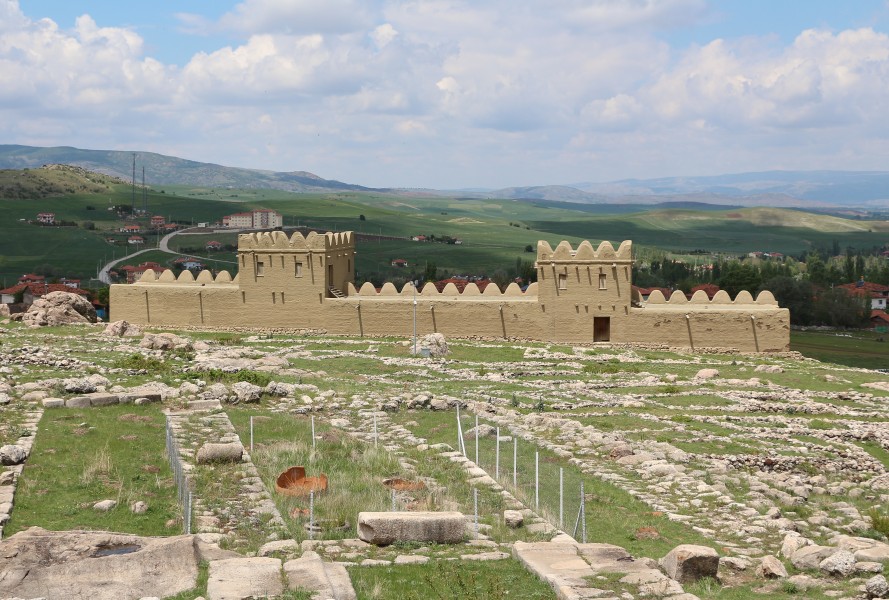 Hattusa - Hittite city wall 02