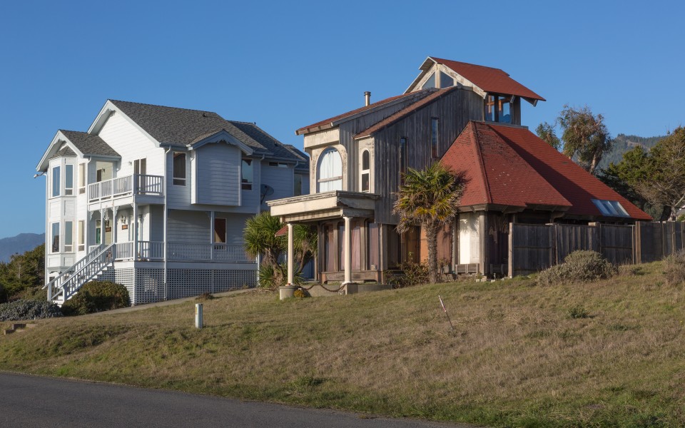 Houses on Lower Pacific Drive in Shelter Cove, California