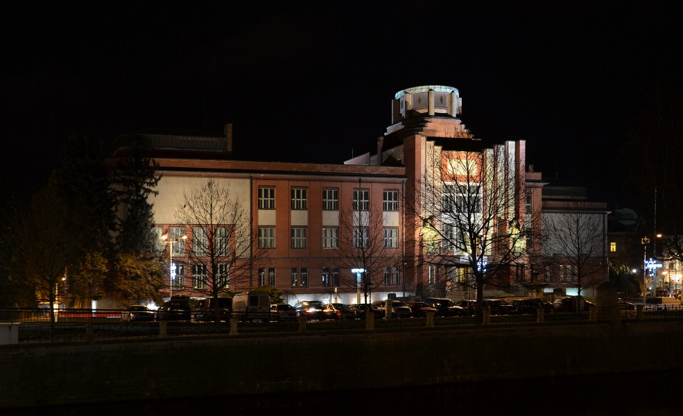 Hradec Králové (Königgrätz) - Muzeum východních Čech v noci