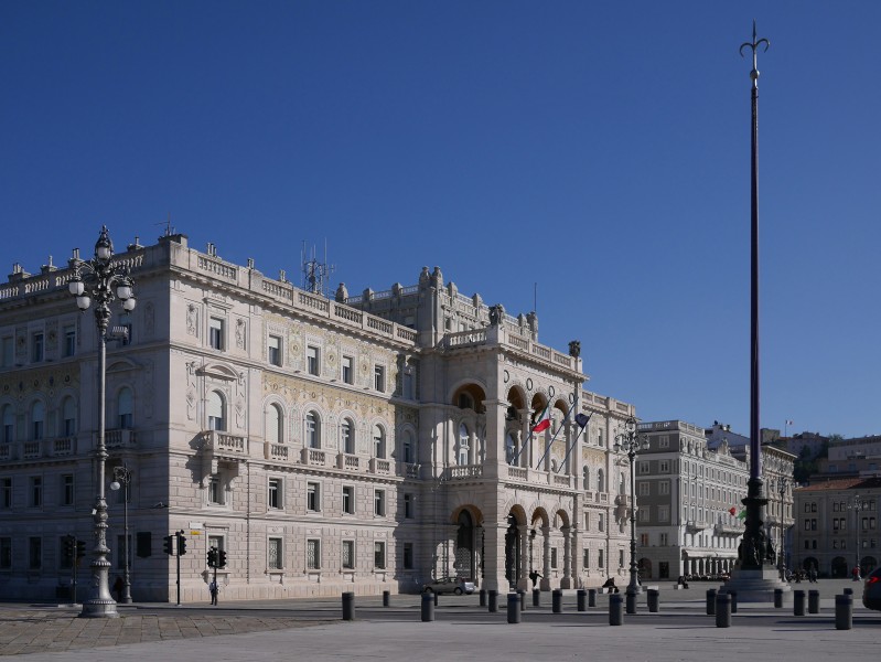 Il Palazzo del governo (Piazza Unità, Trieste)