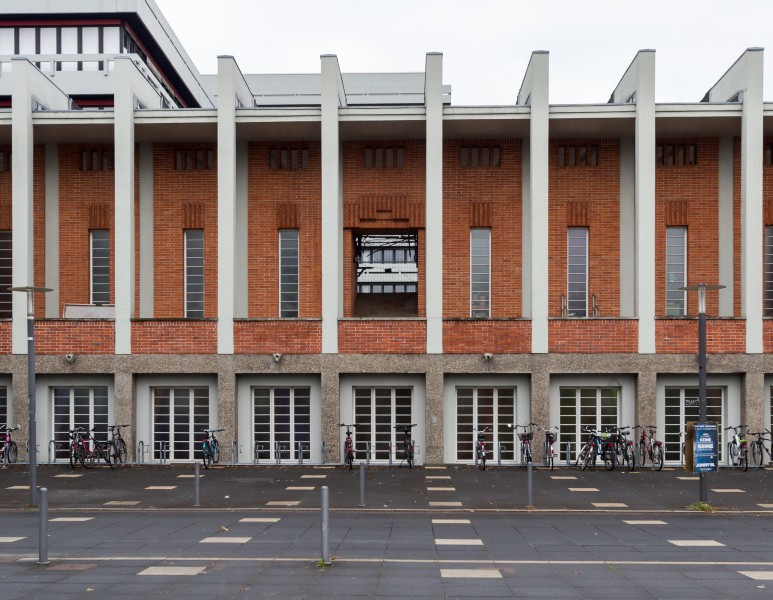 Karlsruhe, Tribünengebäude -- 2013 -- 5256
