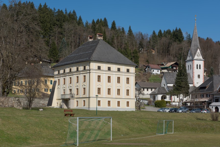 Keutschach 1 Schloss Gemeindeamt 08042015 1625
