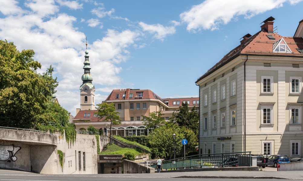 Klagenfurt Villacher Ring Dorotheum und Heiligengeistkirche 18072016 3116