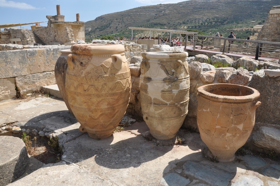 Knossos pithoi pottery, Crete 001