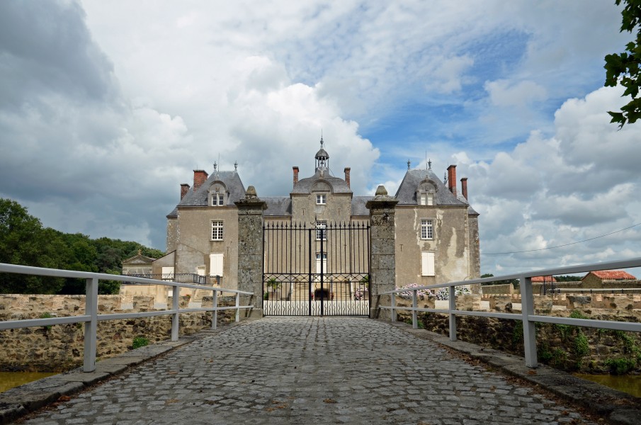 Lege - Chateau de Bois Chevalier 01