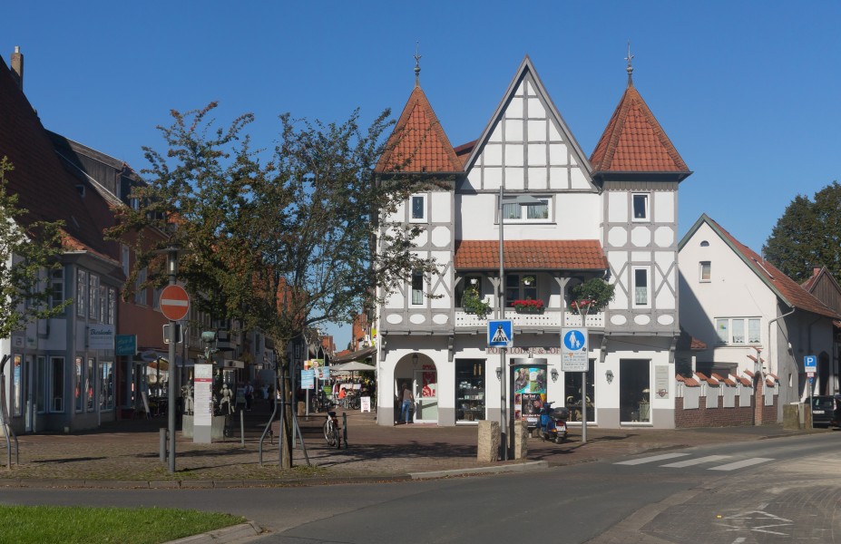 Lemgo, monumentaal pand aan de Mittelstrasse 2 foto5 2015-09-10 09.56