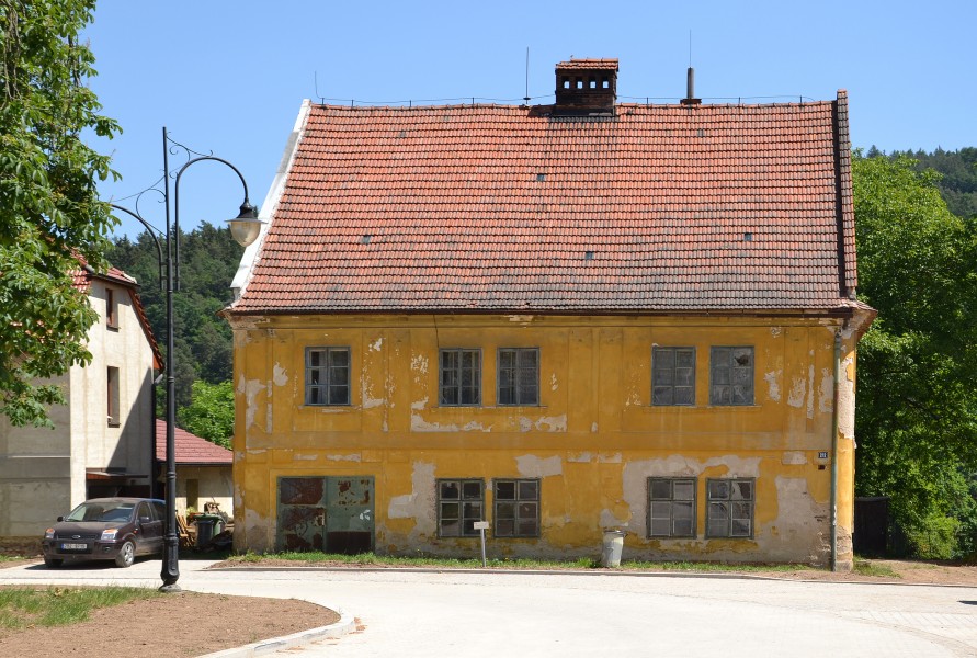 Lomnice (Lomnitz) - židovská škola