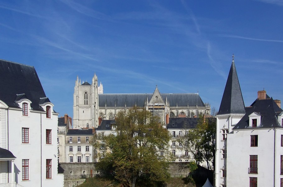 Nantes - cathédrale vue du château