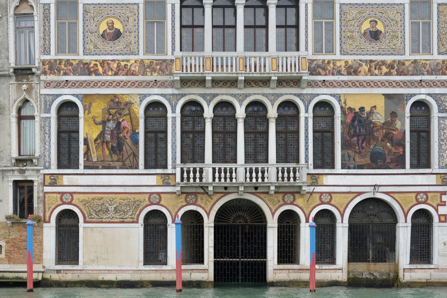Palazzo Barbarigo facciata con Mosaici