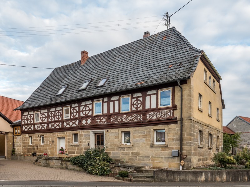 Pfarrweisach-Wohnhaus-Fachwerk-090176