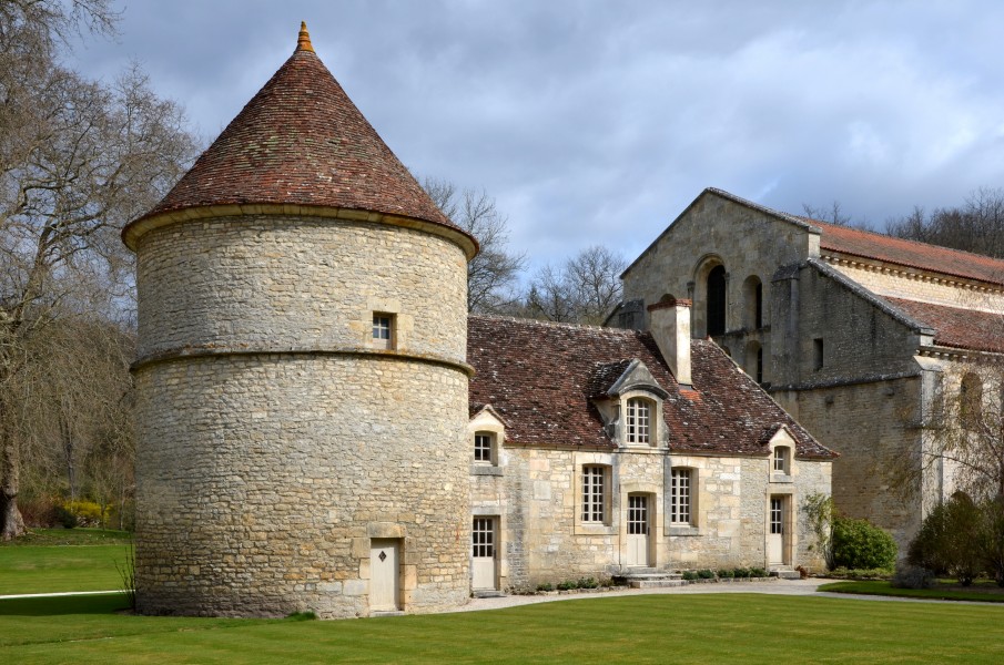 Pigeoonier et chenil de l'abbaye de Fontenay DSC 0149