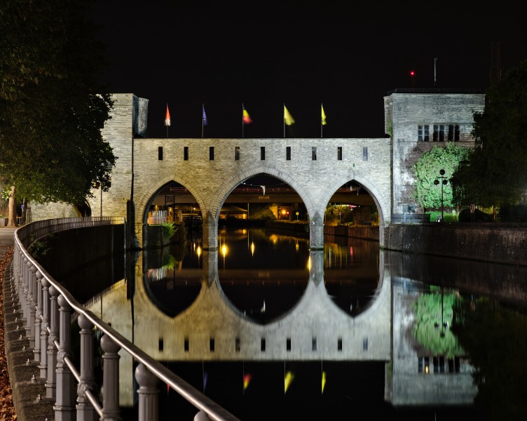 Pont des Trous at night (DSCF8342)