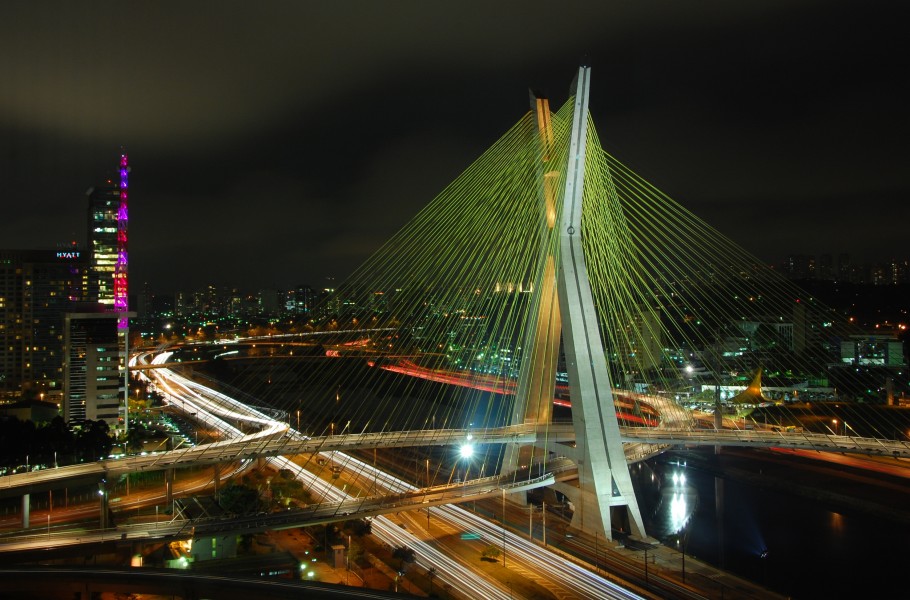 Ponte estaiada Octavio Frias - Sao Paulo