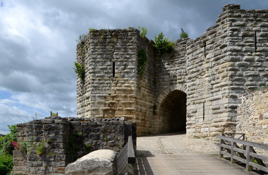 Porte-St-Jean du chateau de Chateau-Thierry-DSC 0007