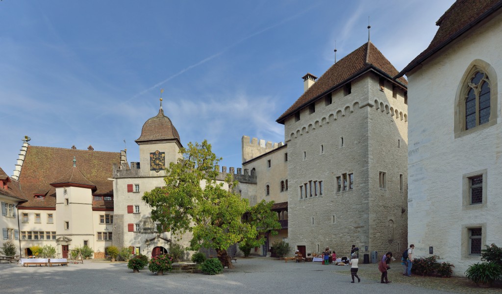 Schloss Lenzburg - Innenhof2