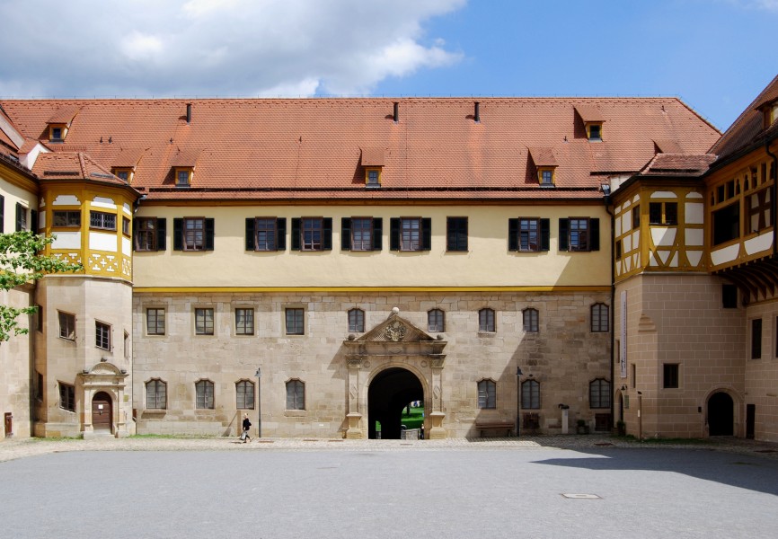 Schlosshof Hohentübingen-2