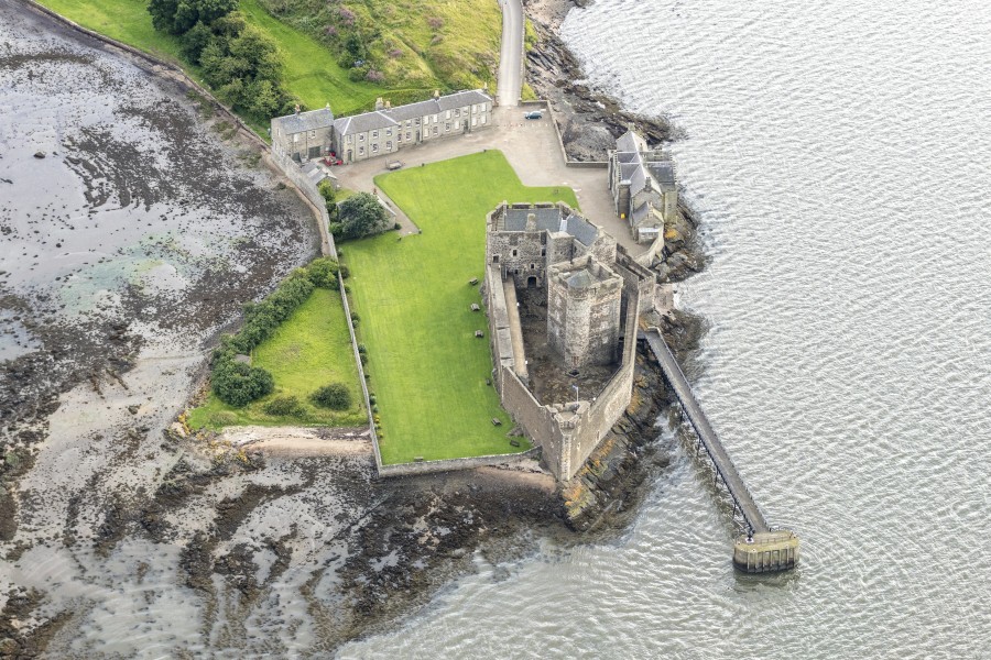 Scotland-2016-Aerial-Blackness Castle 01