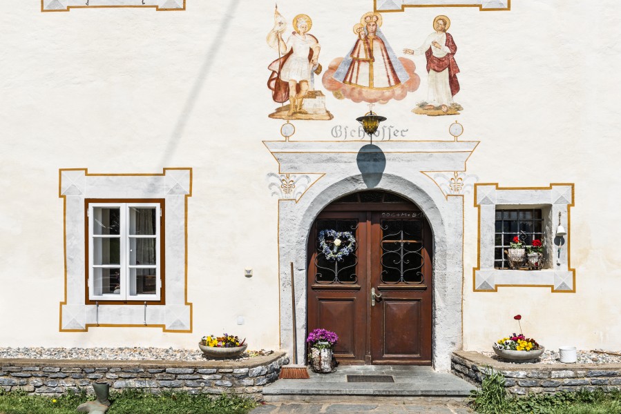 Steindorf am Ossiacher See Tiffen 30 Gschlosser Hube ehem Schloss Portal 20042016 1664