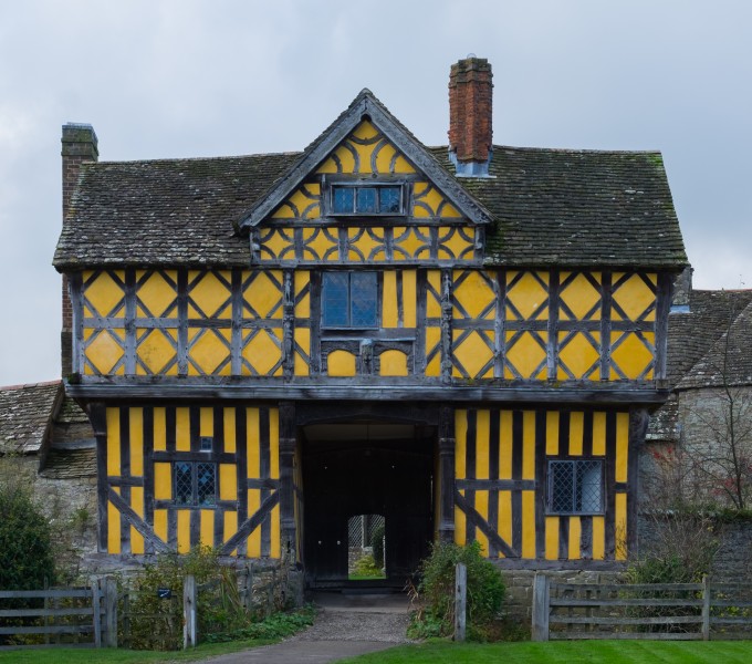 Stokesay Castle gatehouse from outside the courtyard
